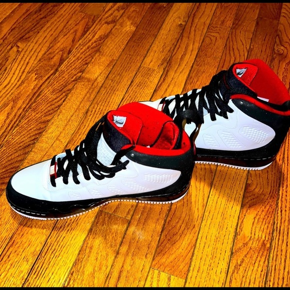 Size 11 - Picture 2 of 6